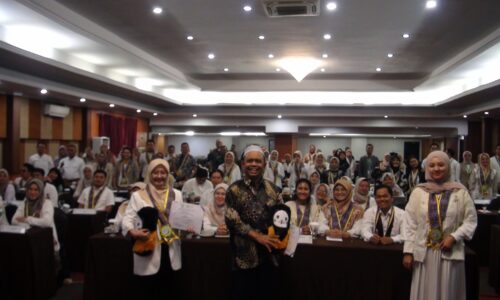 Workshop Instrumen Akreditasi Program Studi Kesehatan 8 Kriteria dengan Metode Kualitatif dan Sistem Informasi Manajemen Akreditasi (SIMAk) Online